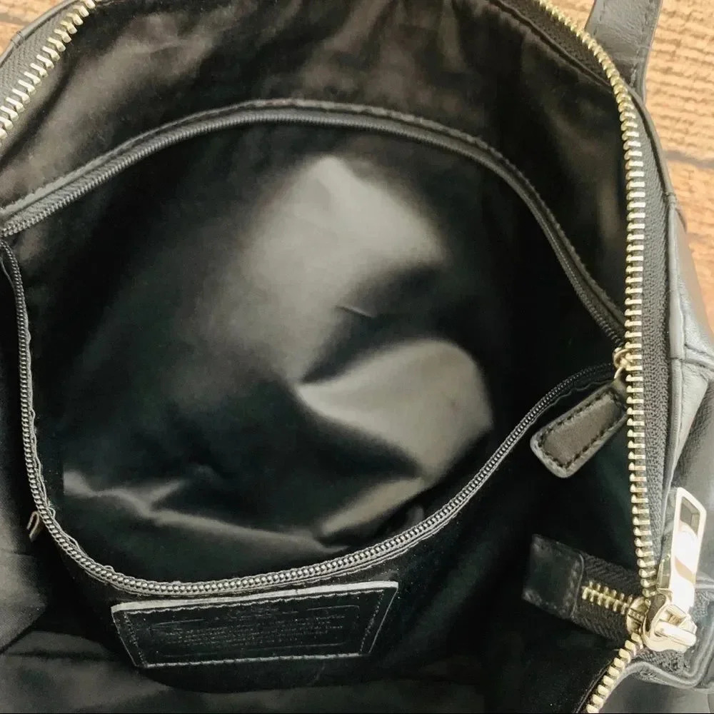 Coach leather purse - Picture 7 of 8